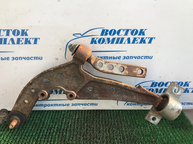 Рычаг подвески Nissan Serena PC24 SR20DE перед лев