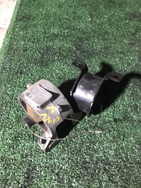 Подушка двигателя Honda HR-V GH1 D16A прав