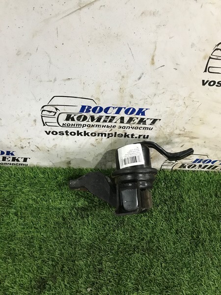 Подушка двигателя Mitsubishi Dingo CQ2A 4G15 прав