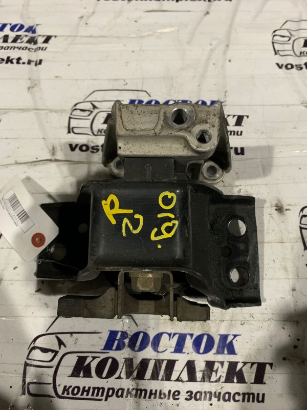 Подушка двигателя Nissan March AK12 CR12DE прав