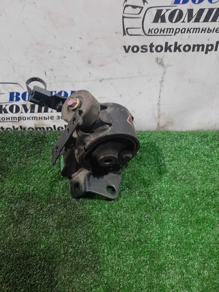 Подушка двигателя Toyota Opa 2000 ZCT10 1ZZ-FE лев