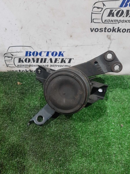 Подушка двигателя Toyota Ractis 2008 SCP100 2SZ-FE прав