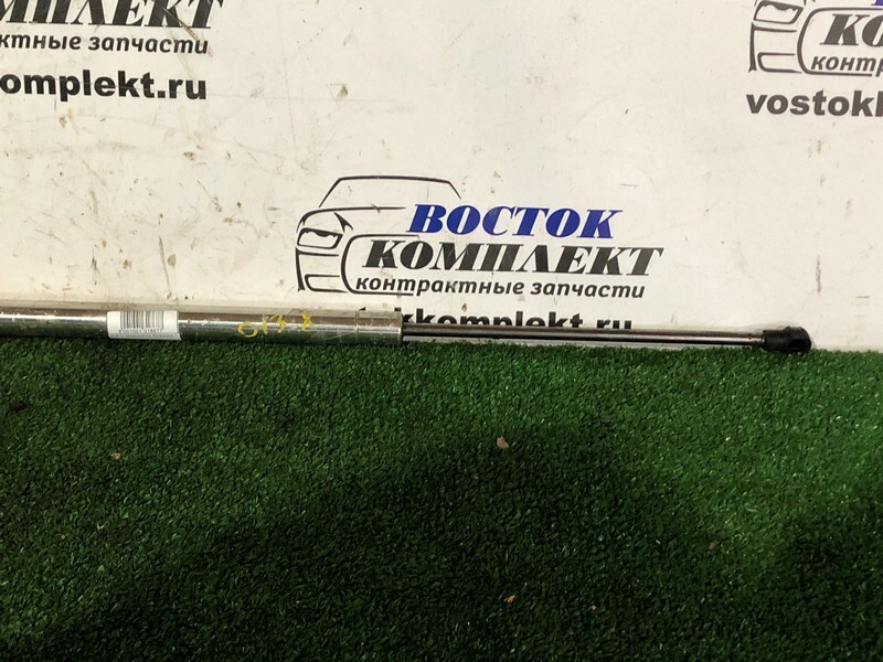 Амортизатор багажника Volkswagen Golf IV 2003 AUM