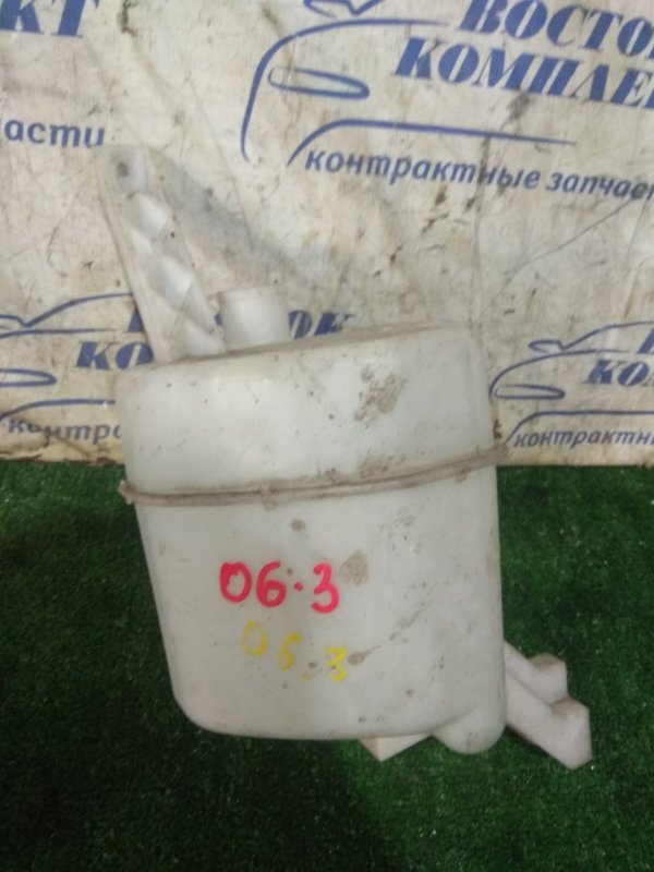 Бачок омывателя Nissan Cube BNZ11 CR14DE