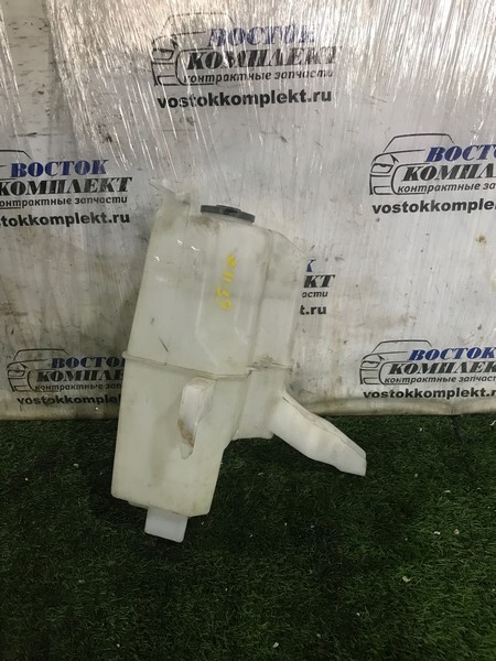 Бачок омывателя Nissan NV200 VM20 HR16DE