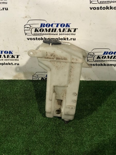 Бачок омывателя Toyota Ipsum SXM15G 3S-FE