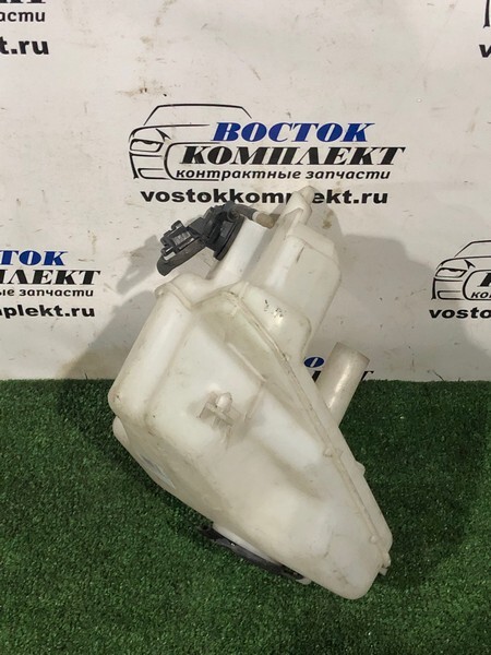 Бачок омывателя Toyota Prius NHW20 1NZ-FXE