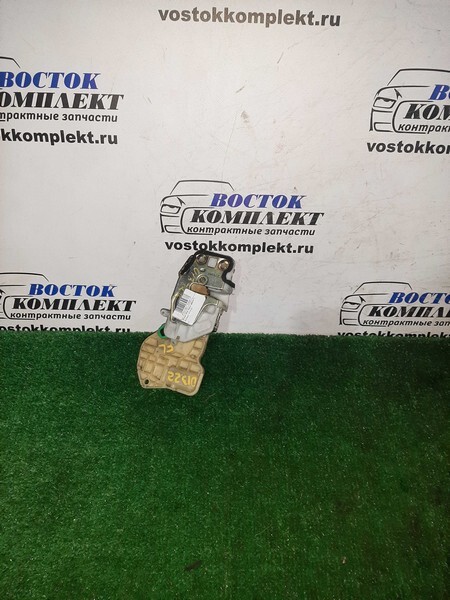 Замок дверной Honda Stream 2002 RN4 K20A перед лев