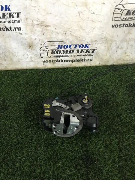 Замок дверной Toyota Isis ANM10W 1AZ-FSE перед прав