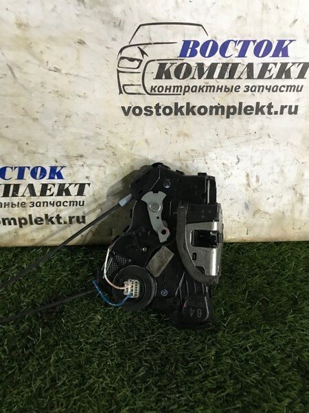 Замок дверной Toyota Wish ZNE14G 1ZZ-FE перед лев