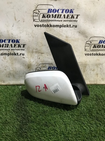 Зеркало боковое Toyota Isis ANM10W 1AZ-FSE прав