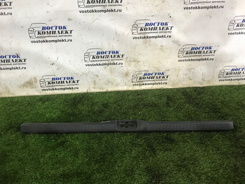 Накладка багажника Mitsubishi Diamante F36A 6G72