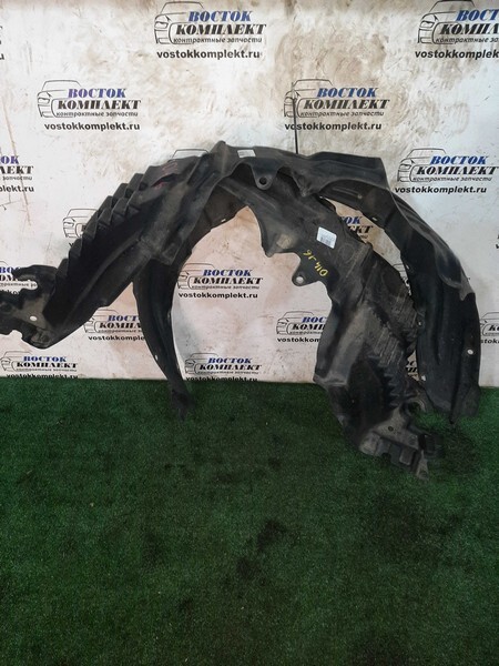 Подкрылок Toyota Porte NNP10 2NZ-FE перед прав