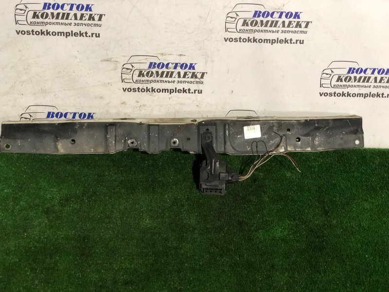 Рамка радиатора Toyota Alphard 2005 MNH10W 1MZ-FE