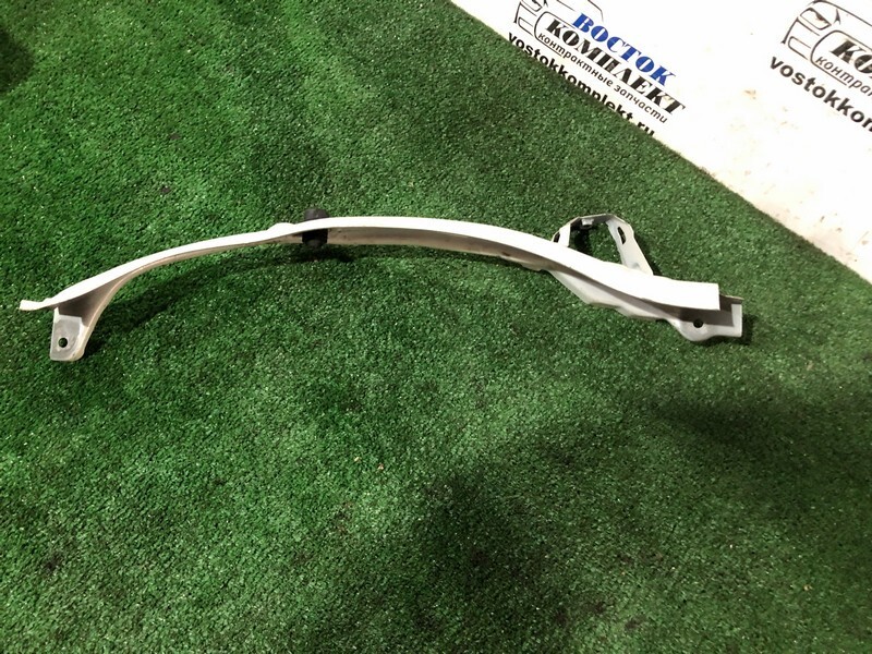 Рамка радиатора Toyota Porte 2013 NCP145 1NZ-FE лев