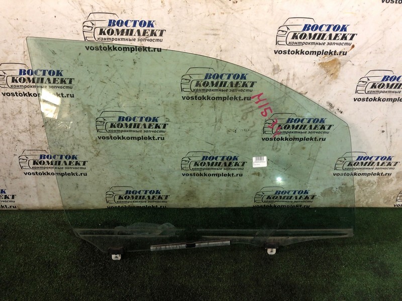 Стекло боковое Toyota Voxy ZRR70G 3ZR-FE перед прав