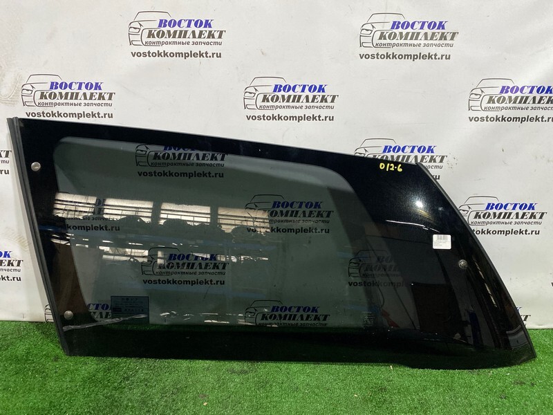 Стекло собачника Toyota Estima ACR30W 2AZ-FE лев