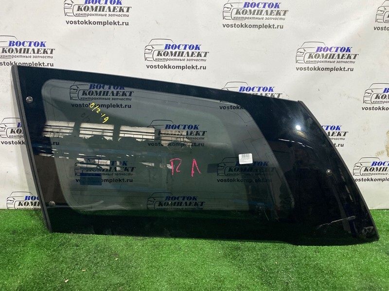 Стекло собачника Toyota Estima ACR40W 2AZ-FE лев