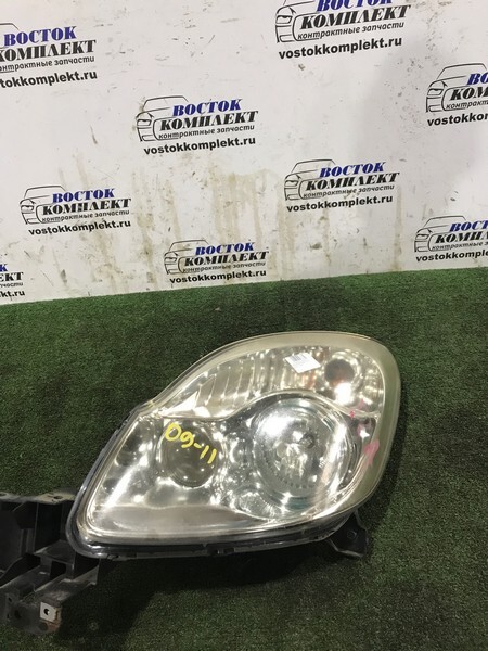 Фара Mazda Verisa DC5W ZY-VE перед лев