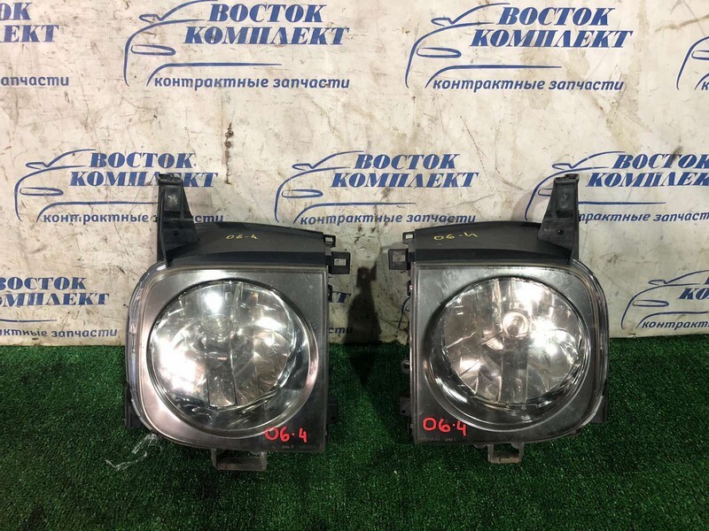 Фара Nissan Cube BGZ11 CR14DE перед прав