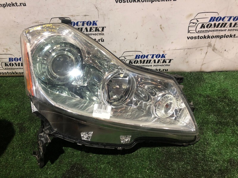 Фара Nissan Fuga Y50 перед прав