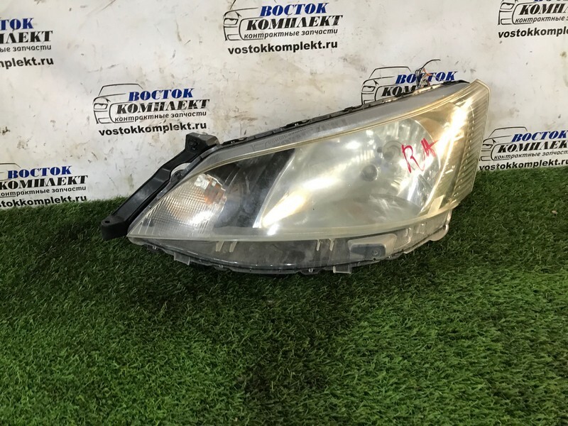 Фара Nissan NV200 VM20 HR16DE перед лев