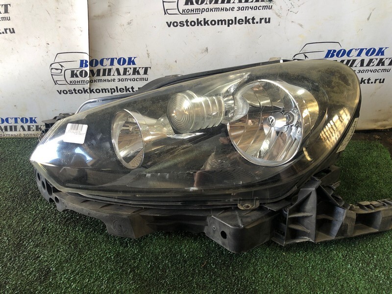 Фара Volkswagen Golf VI перед лев