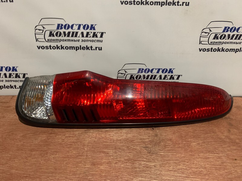 Фонарь стоп-сигнала Daihatsu Terios Kid J111G EF-DEM прав