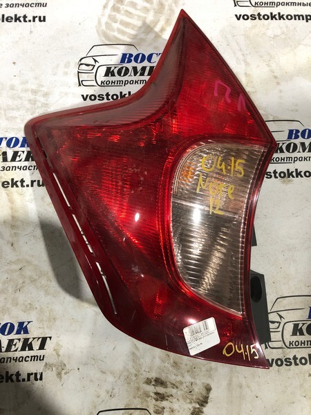 Фонарь стоп-сигнала Nissan Note E12 HR12DE лев