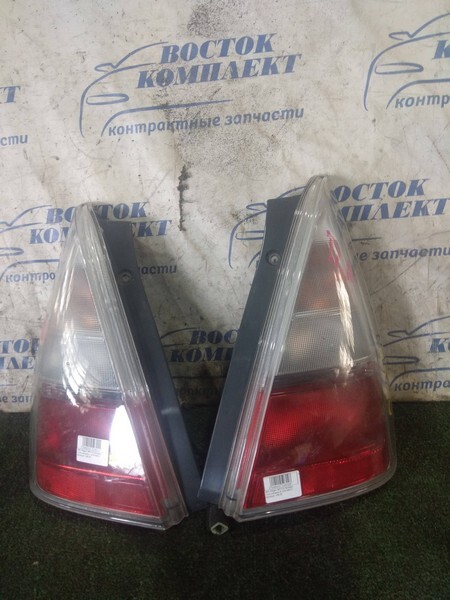 Фонарь стоп-сигнала Suzuki MR Wagon MF21S K6A-T прав