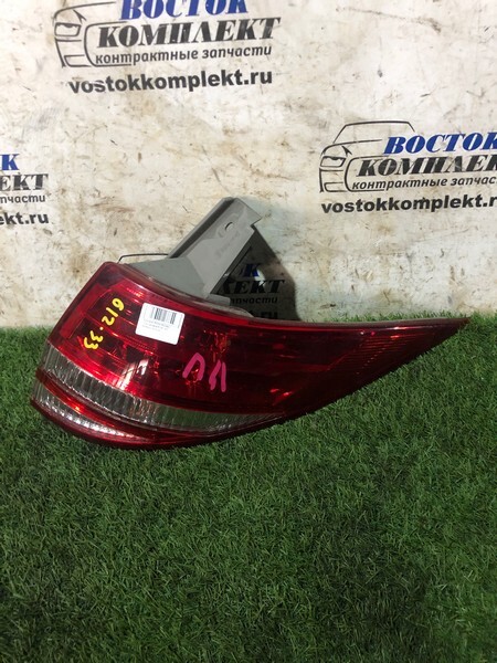 Фонарь стоп-сигнала Toyota Estima ACR50W 2AZ-FE прав