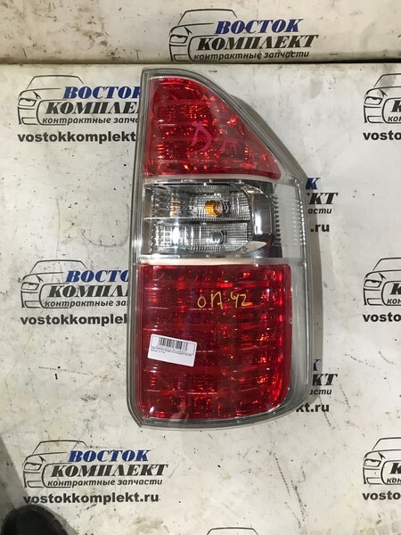 Фонарь стоп-сигнала Toyota Noah ZRR70G 3ZR-FE прав