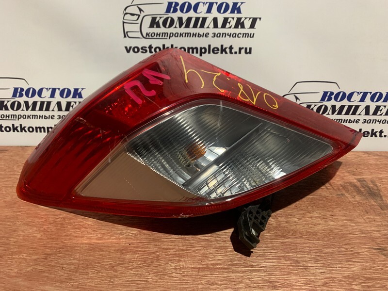 Фонарь стоп-сигнала Toyota Vitz KSP130 1KR-FE лев