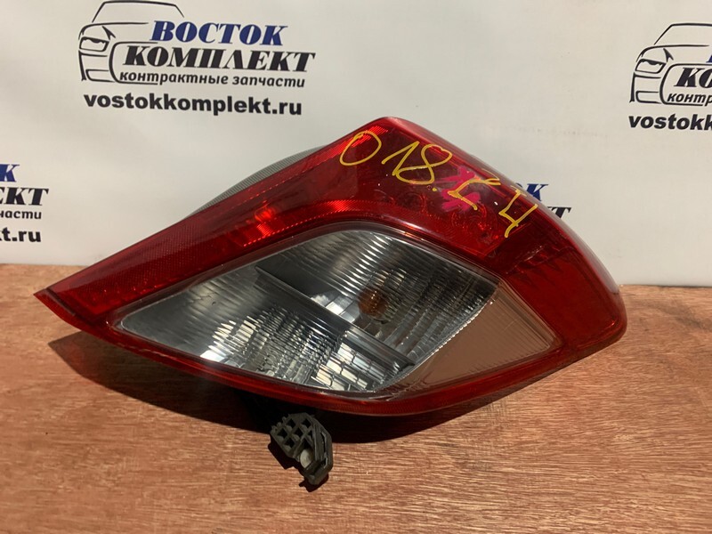 Фонарь стоп-сигнала Toyota Vitz KSP130 1KR-FE прав
