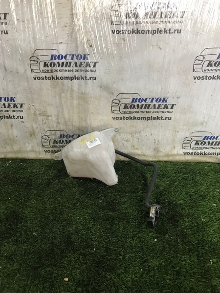 Бачок расширительный Toyota Premio ZRT261 3ZR-FAE