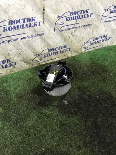 Вентилятор печки Toyota Ractis NCP105 1NZ-FE