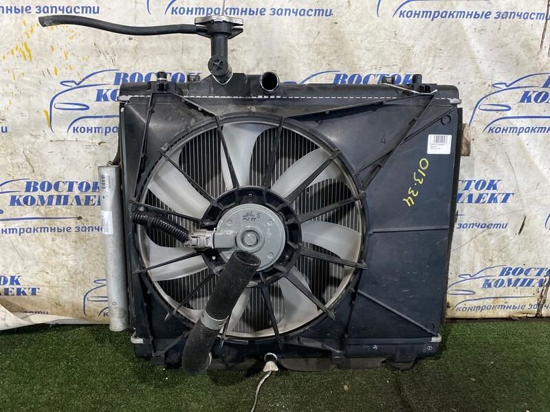 Радиатор двигателя Suzuki Swift ZC72S K12B