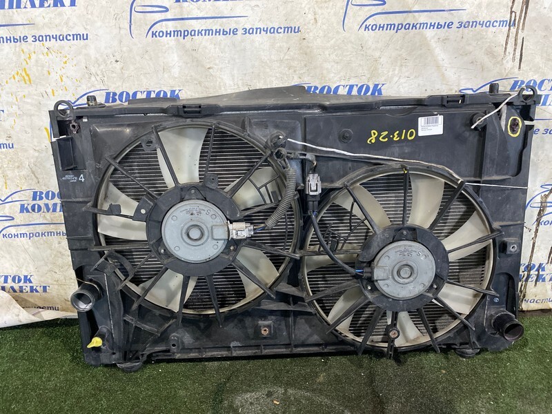 Радиатор двигателя Toyota Estima 2006 ACR50W 2AZ-FE