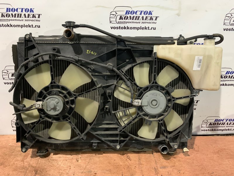 Радиатор двигателя Toyota Voxy 2005 AZR65G 1AZ-FSE