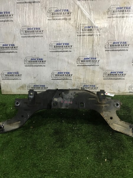 Балка поперечная Nissan AD VHNY11 QG18DE зад