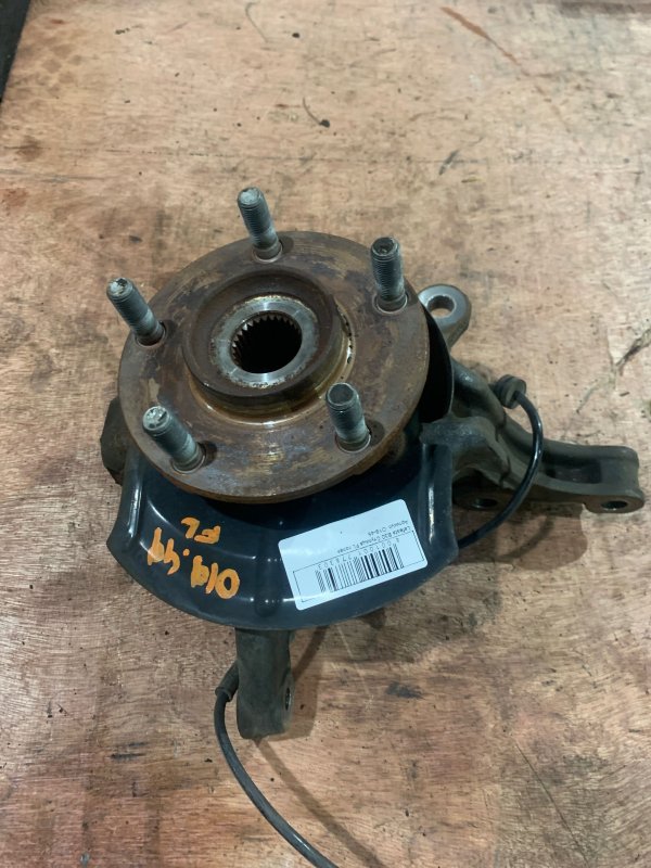 Ступица Nissan Lafesta B30 MR20DE перед лев