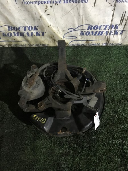 Ступица Nissan Serena C25 MR20DE перед прав