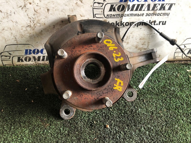 Ступица Nissan Serena FC26 MR20DD перед прав