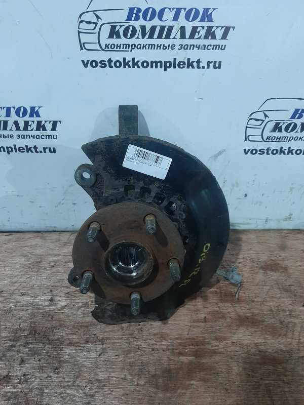 Ступица Toyota Isis ANM15W 1AZ-FSE перед лев