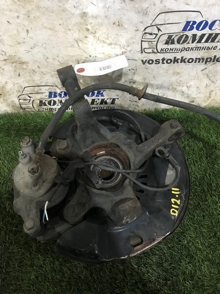 Ступица Toyota Sienta NCP81G 1NZ-FE перед прав