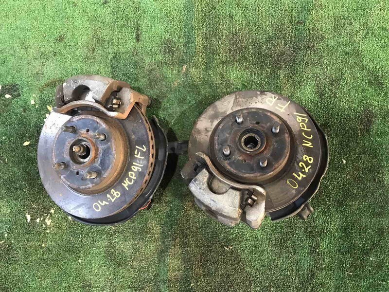 Ступица Toyota Vitz NCP91 1NZ-FE перед прав