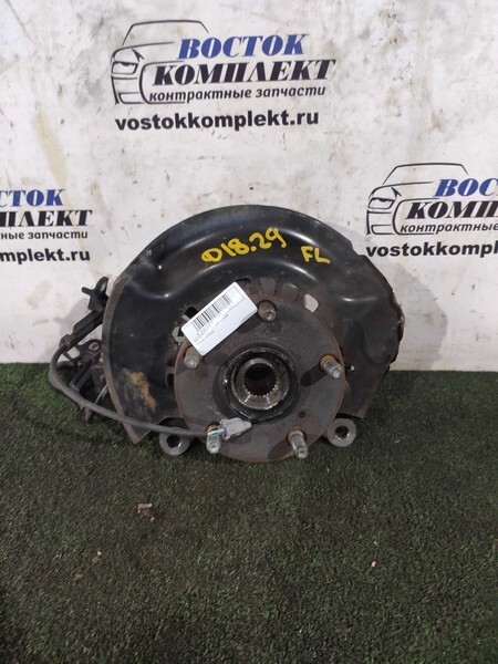 Ступица Toyota Voxy 2005 AZR60G 1AZ-FSE перед лев