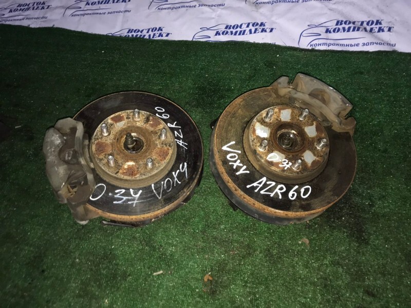 Ступица Toyota Voxy AZR60G 1AZ-FSE перед лев