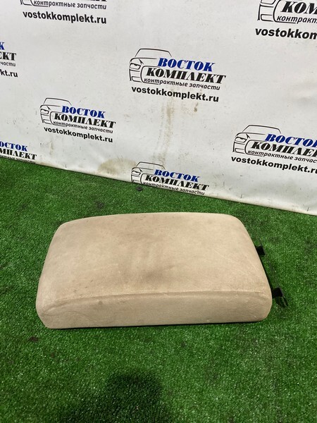 Подлокотник Toyota Crown 2000 JZS171 1JZ-GE