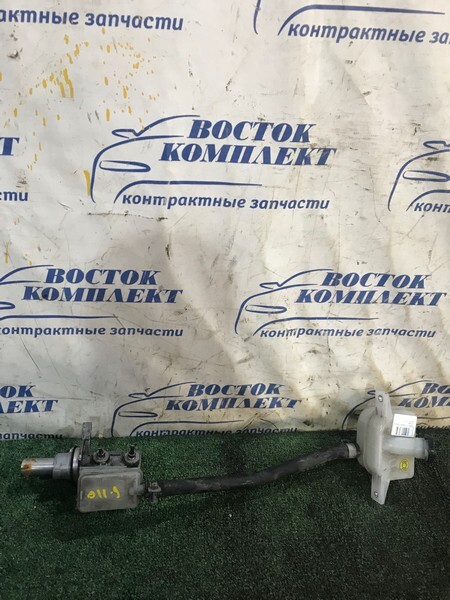 Главный тормозной цилиндр Nissan Serena C25 MR20DE